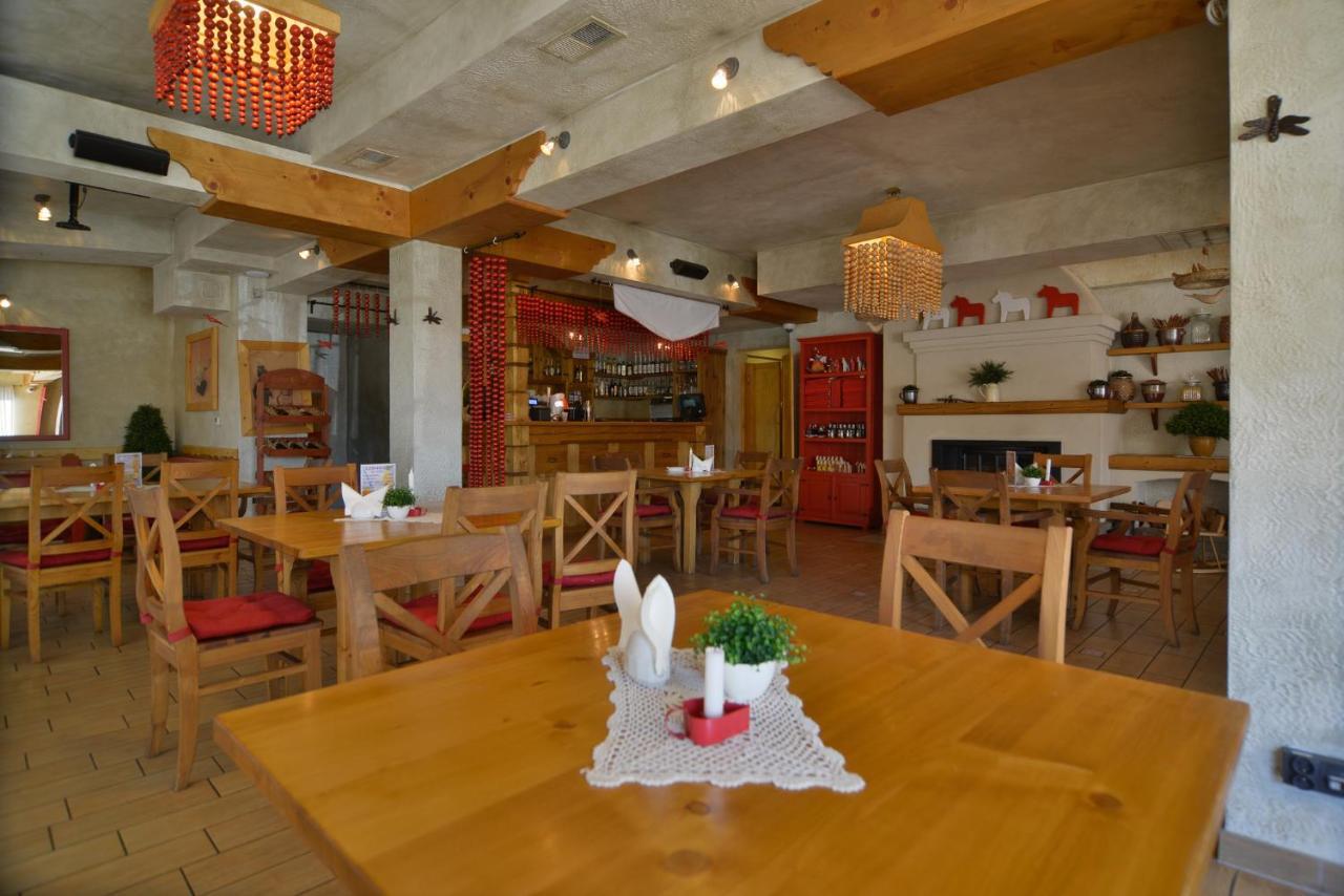 Villa & Gospoda Krakowska Kobiernice エクステリア 写真