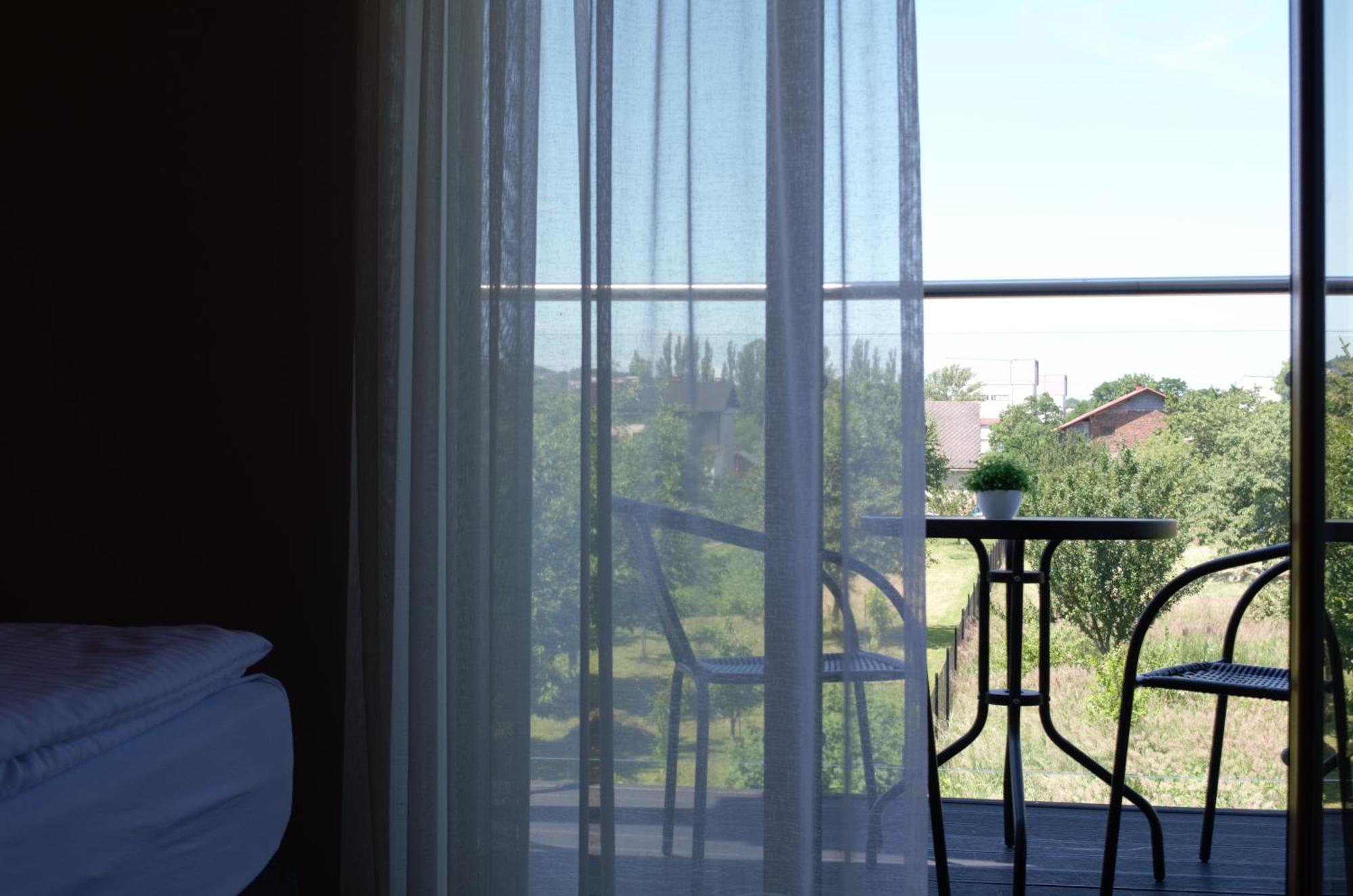 Villa & Gospoda Krakowska Kobiernice エクステリア 写真